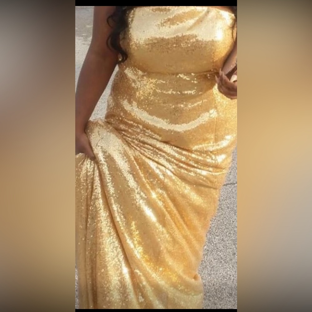 Elegant Gold Sequin Dress